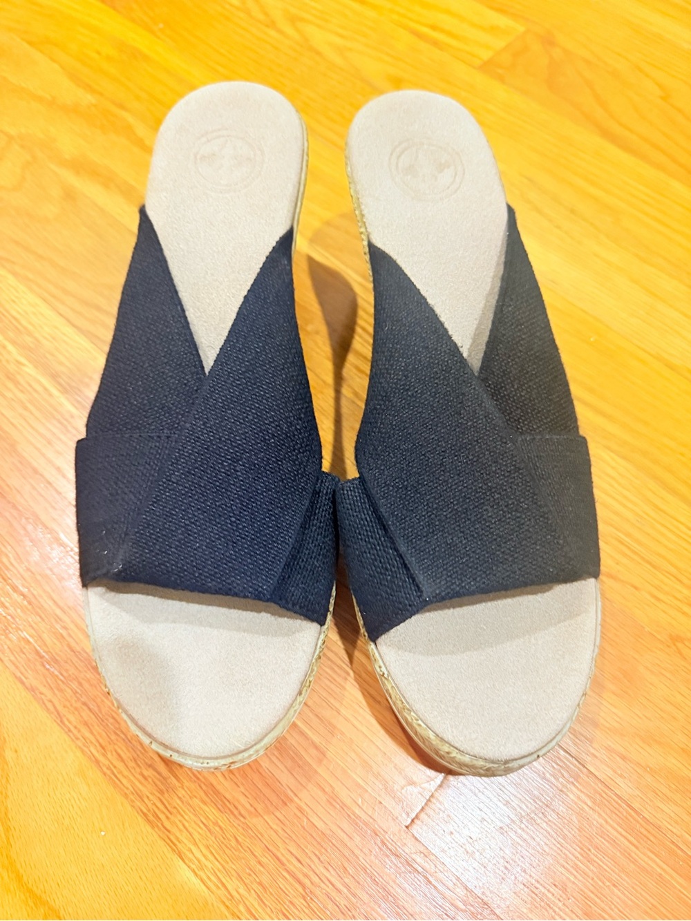 CHARLESTON SHOE CO. Black Crossover Slide Sandals, brand new